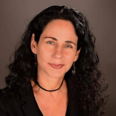 Woman Trusts and Estates Attorney in USA - Isabel Betancourt-Levey